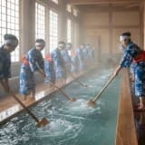 草津温泉 湯もみ体験 完全ガイド:歴史から参加方法、深い魅力まで徹底解説